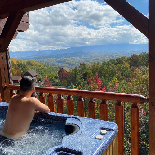 gatlinburg jacuzzi cabin image